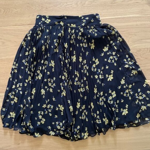 Free People Black Pleated Floral Skirt Size 6 - Picture 2 of 4